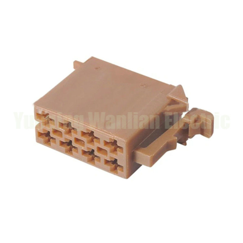 8 پین 962191-1 TE Middle Slot Auto Connector ISO Radio Horn CD Plug برای تویوتا لکسوس سری 3.5