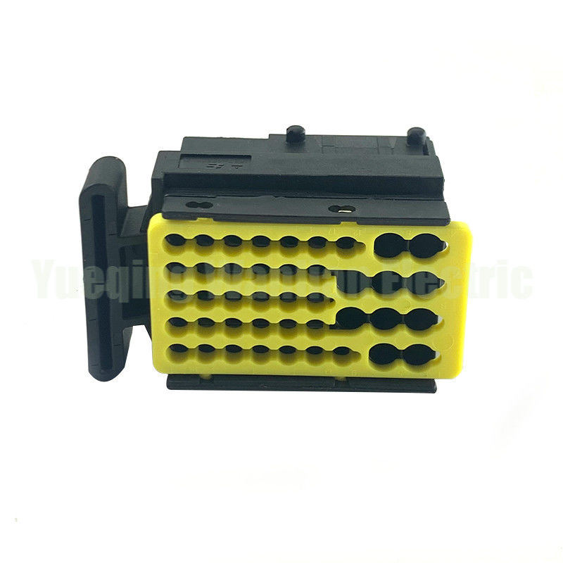42 پین 936421-2 اتصال ECU اتومبیل الکتریکی سیاه ماده ضد آب